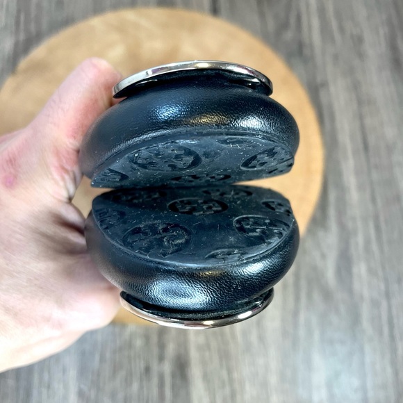 * Tory Burch Reva Leather Ballet Flats with Silver Medallion – Women’s Size 4 - Picture 13 of 14